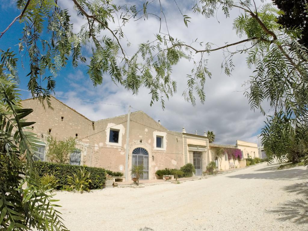 Casale Rocca Fiorita Bed & Breakfast Acate Exterior foto